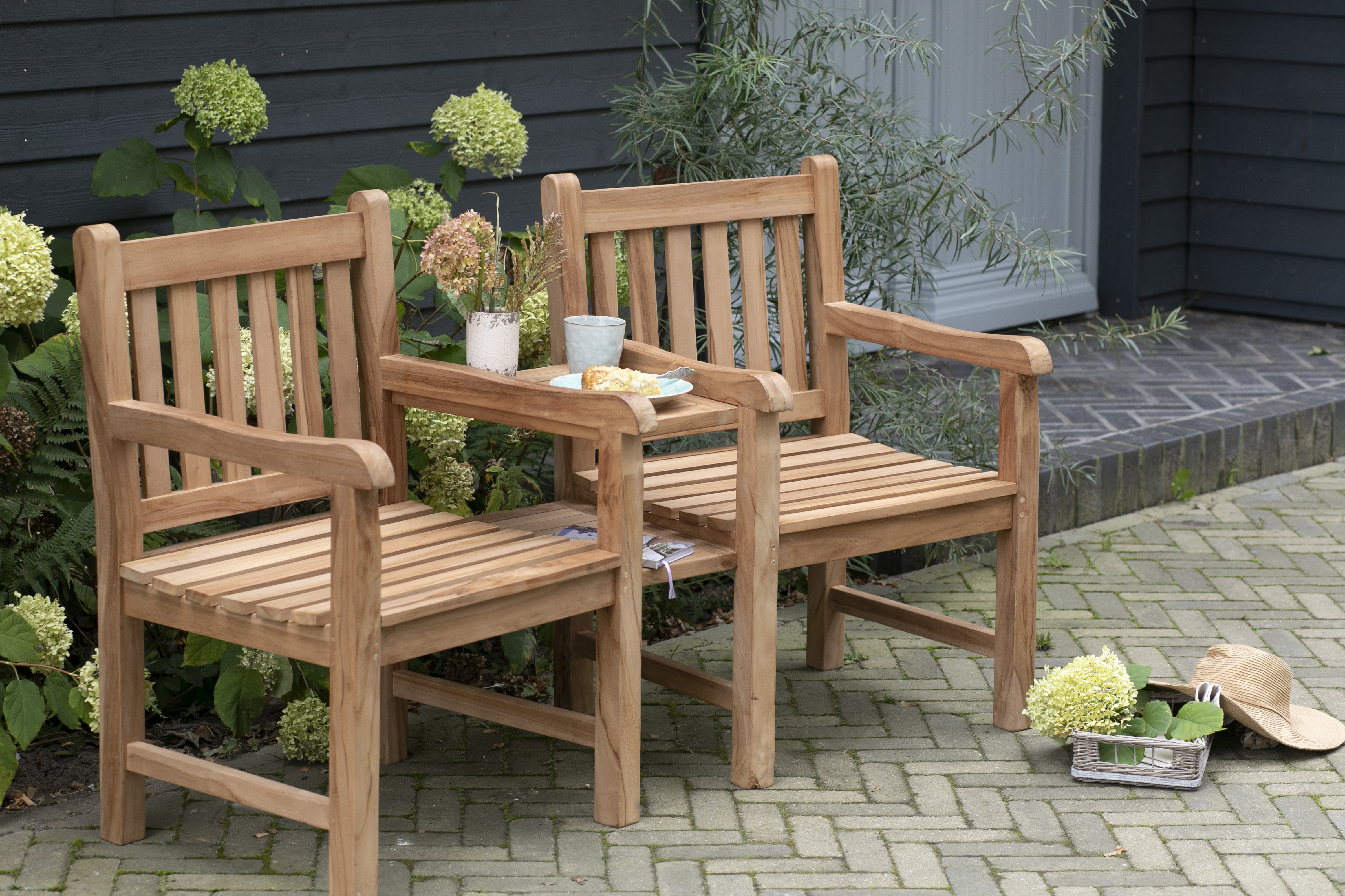 Gartenbank aus Teakholz Feierabend