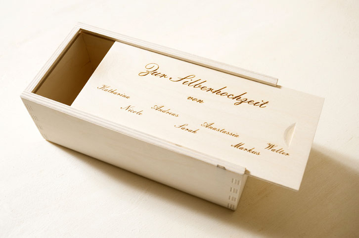 Individuelle Gravur - Holzschatulle